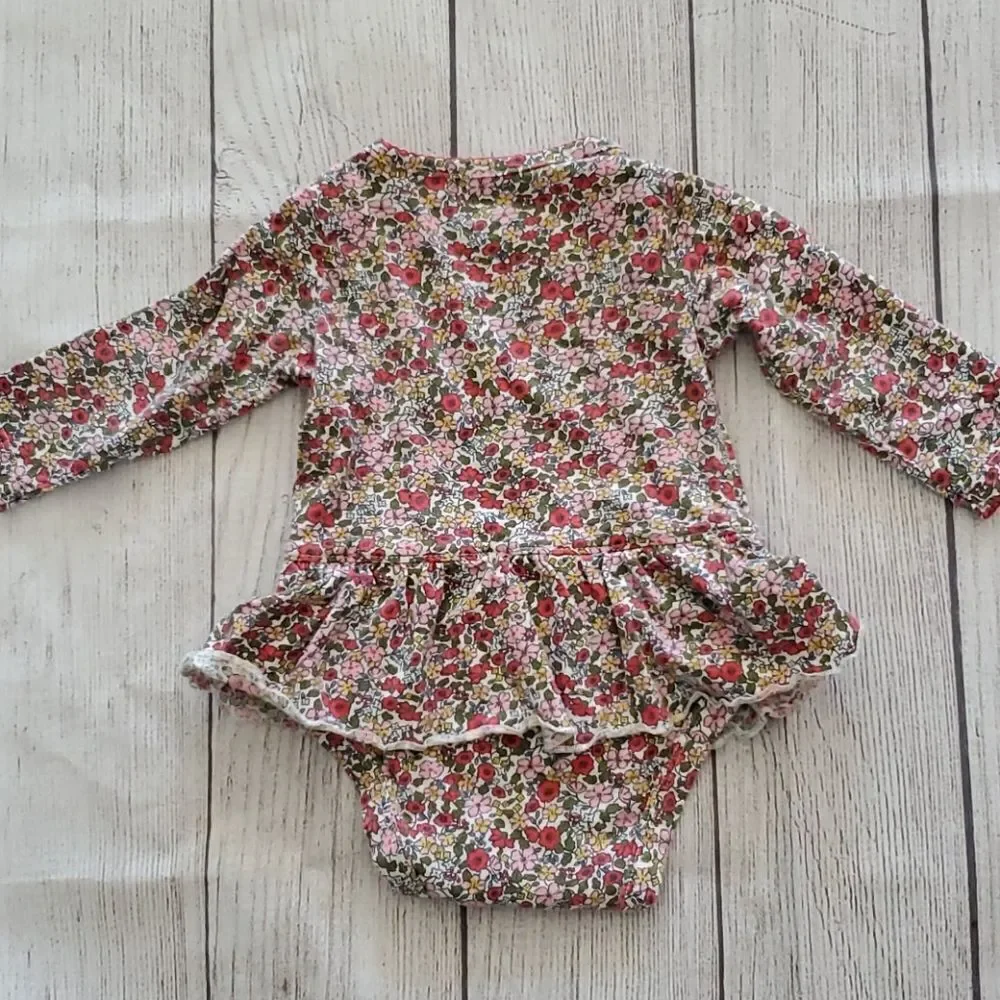 3 Carter's Onsies 6m